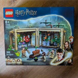 LEGO Harry Potter Herbology Class Set with Green and Brown